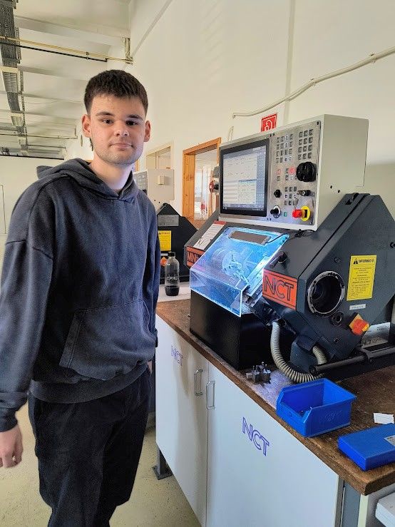 Kiemelkedő eredmény az NCT CNC programozói versenyen
